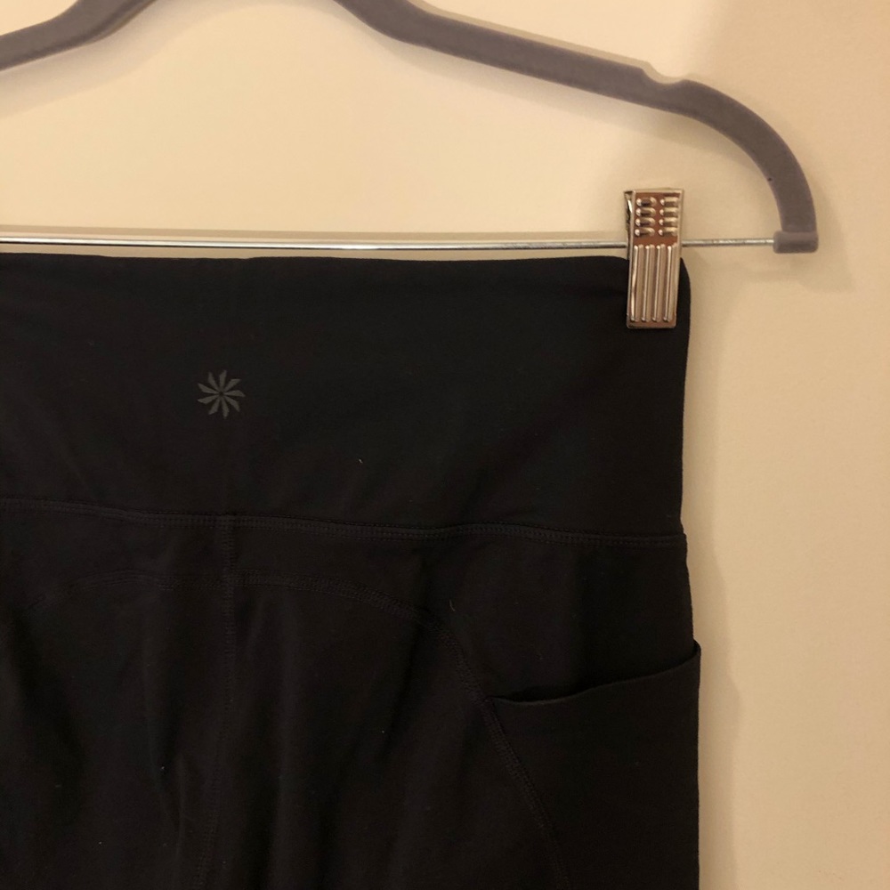 Athleta Crop Mesh Side Black Legging Size Small